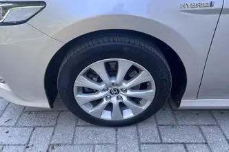 Toyota Camry, 2.5, 131 kW, hybrid, automatic, front-wheel drive