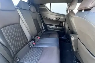 Toyota C-HR, 1.8, 72 kW, гибрид, автомат, передний привод