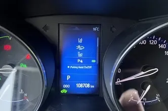 Toyota C-HR, 1.8, 72 kW, гибрид, автомат, передний привод