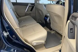Toyota Land Cruiser, 2.8, 130 kW, diesel, automatic, four-wheel drive