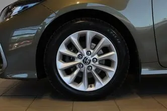 Toyota Corolla, 1.5, 92 kW, petrol, automatic, front-wheel drive