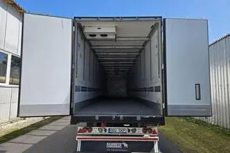 Schmitz Cargobull SKO 24/L-13.4 FP45 COOL DOUBLE STOCK