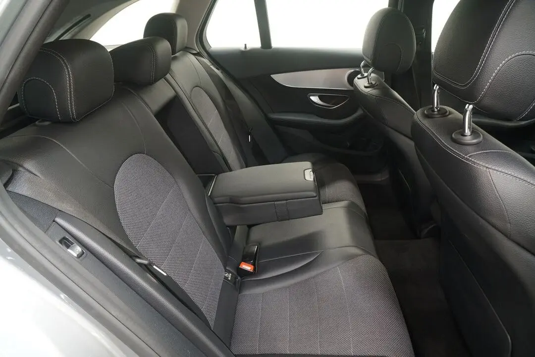 Mercedes-Benz C 200, 2.0, 135 kW, bensiin, automaat, tagavedu
