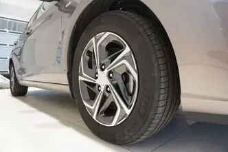 Hyundai i30, 1.5, 117 kW, hübriid, automaat, esivedu