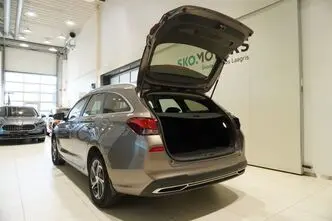 Hyundai i30, 1.5, 117 kW, hübriid, automaat, esivedu