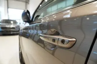 Hyundai i30, 1.5, 117 kW, hübriid, automaat, esivedu