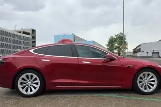Tesla Model S, 386 kW, elekter, automaat, nelikvedu