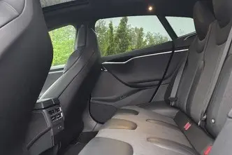 Tesla Model S, 386 kW, elekter, automaat, nelikvedu
