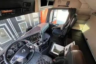 Mercedes-Benz Actros, 425 kW, diisel, automaat
