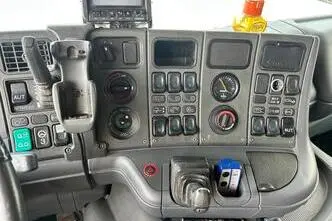 Scania P124, 309 kW, diisel, manuaal