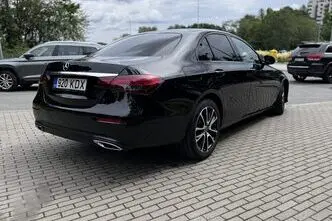 Mercedes-Benz E 200, 1.6, 118 kW, diesel, automatic, rear-wheel drive