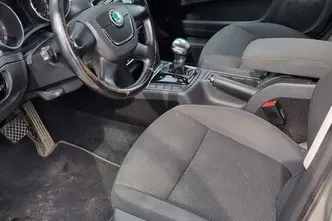 Škoda Superb, 1.8, 118 kW, bensiin, automaat, esivedu