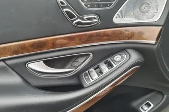 Mercedes-Benz S 550, 4.7, 335 kW, petrol, automatic, four-wheel drive
