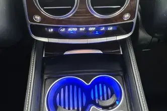 Mercedes-Benz S 550, 4.7, 335 kW, petrol, automatic, four-wheel drive