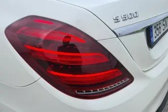Mercedes-Benz S 550, 4.7, 335 kW, petrol, automatic, four-wheel drive