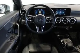 Mercedes-Benz A 180, 1.3, 100 kW, petrol, automatic, front-wheel drive
