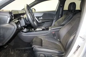 Mercedes-Benz A 180, 1.3, 100 kW, petrol, automatic, front-wheel drive