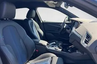 BMW 218, 103 kW, bensiin, automaat, tagavedu