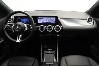 Mercedes-Benz GLA 180, 1.3, 100 kW, petrol, automatic, front-wheel drive