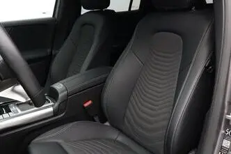 Mercedes-Benz GLA 180, 1.3, 100 kW, petrol, automatic, front-wheel drive
