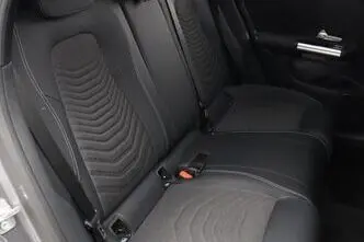 Mercedes-Benz GLA 180, 1.3, 100 kW, petrol, automatic, front-wheel drive
