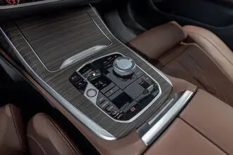BMW X7, 3.0, 280 kW, hübriid, automaat, nelikvedu