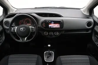 Toyota Yaris, 1.3, 73 kW, bensiin, automaat, esivedu
