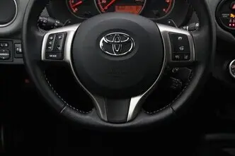 Toyota Yaris, 1.3, 73 kW, bensiin, automaat, esivedu