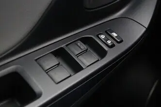Toyota Yaris, 1.3, 73 kW, bensiin, automaat, esivedu