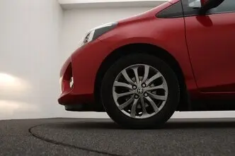 Toyota Yaris, 1.3, 73 kW, bensiin, automaat, esivedu