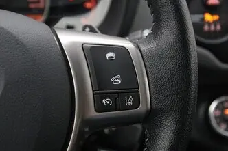 Toyota Yaris, 1.3, 73 kW, bensiin, automaat, esivedu