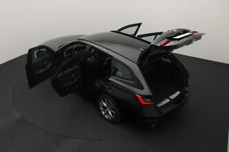 BMW 318, 2.0, 115 kW, бензин, автомат, задний привод