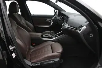 BMW 318, 2.0, 115 kW, бензин, автомат, задний привод