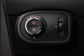 Opel Zafira, 1.4, 103 kW, бензин, механическая, передний привод