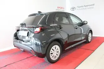 Toyota Yaris, 1.5, 92 kW, бензин, механическая, передний привод