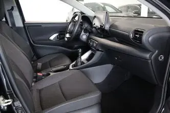 Toyota Yaris, 1.5, 92 kW, бензин, механическая, передний привод