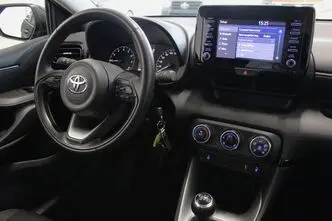 Toyota Yaris, 1.5, 92 kW, бензин, механическая, передний привод