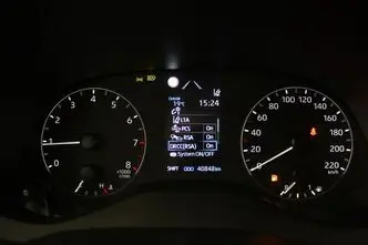 Toyota Yaris, 1.5, 92 kW, бензин, механическая, передний привод