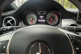 Mercedes-Benz GLA 200, 1.6, 115 kW, бензин, автомат, передний привод