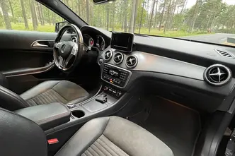 Mercedes-Benz GLA 200, 1.6, 115 kW, бензин, автомат, передний привод