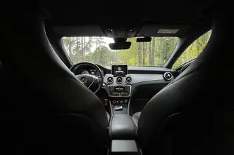 Mercedes-Benz GLA 200, 1.6, 115 kW, бензин, автомат, передний привод
