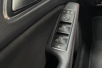 Mercedes-Benz GLA 200, 1.6, 115 kW, бензин, автомат, передний привод