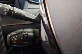 Peugeot e-2008, elekter, automaat, esivedu