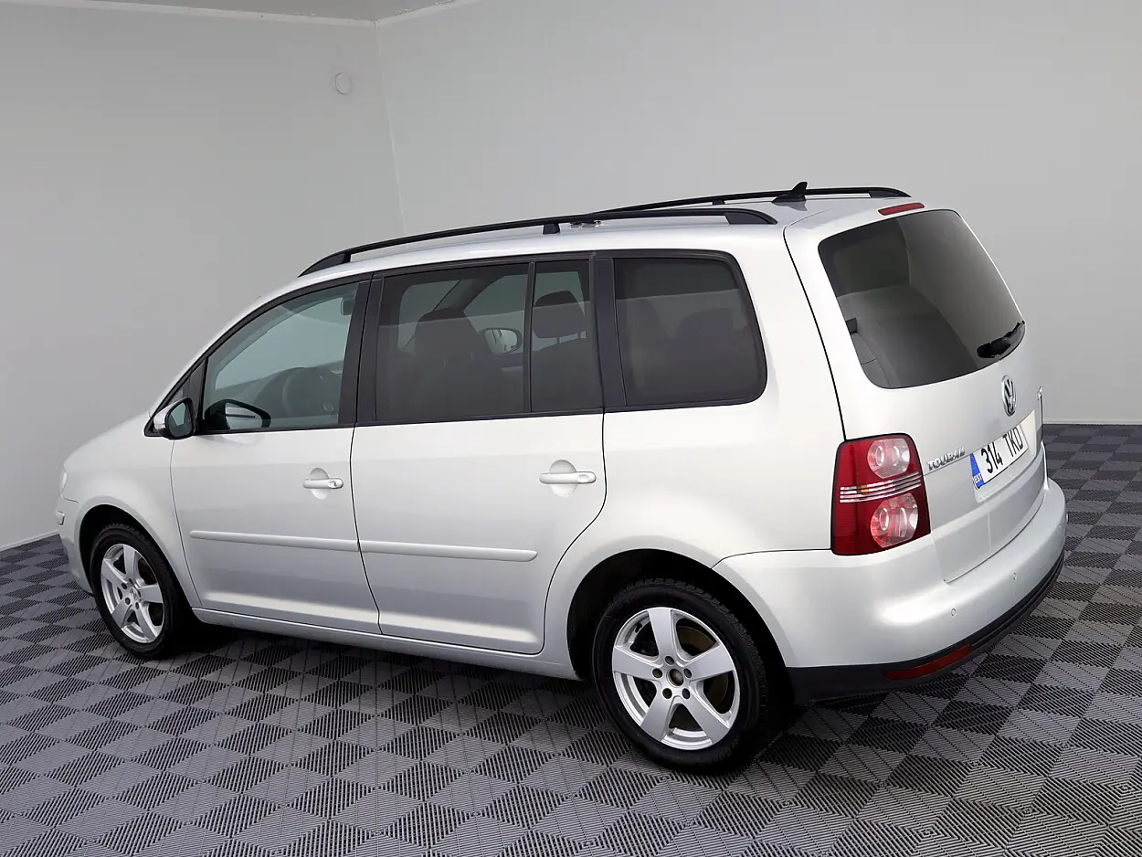 Volkswagen Touran, 2.0, 140 kW, дизель, автомат, передний привод