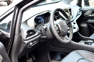 Chrysler Pacifica, 3.6, 214 kW, pistikhübriid, automaat, esivedu