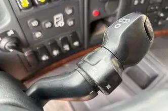 Scania P420, 309 kW, diisel, automaat