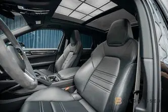 Porsche Cayenne, 3.0, 340 kW, hübriid, automaat, nelikvedu