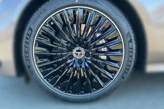 Mercedes-Benz E 200, 2.0, 150 kW, bensiin, automaat