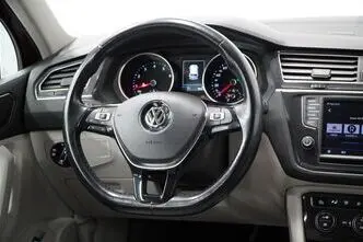 Volkswagen Tiguan, 2.0, 132 kW, бензин, автомат, полный привод