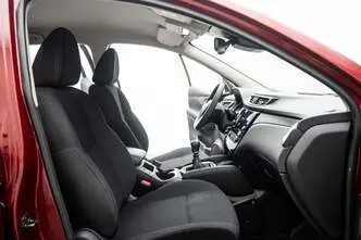 Nissan Qashqai, 1.3, 103 kW, petrol, manual, front-wheel drive